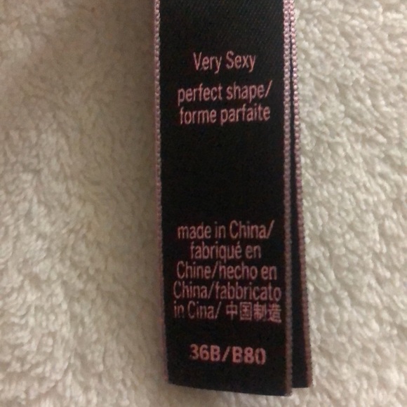 VERY SEXY VICTORIA’S SECRET BRA - Picture 3 of 10